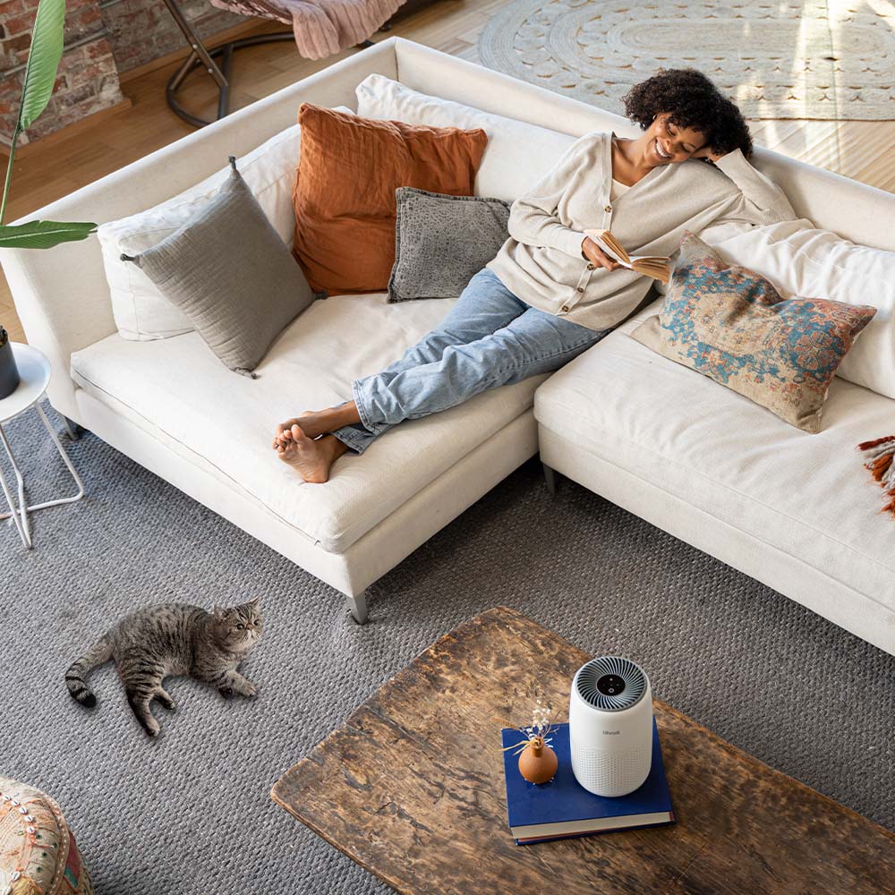 Purificator de aer Levoit Core Mini, Filtru 3 in 1 True HEPA, Panou Comanda Touch Screen, Alb