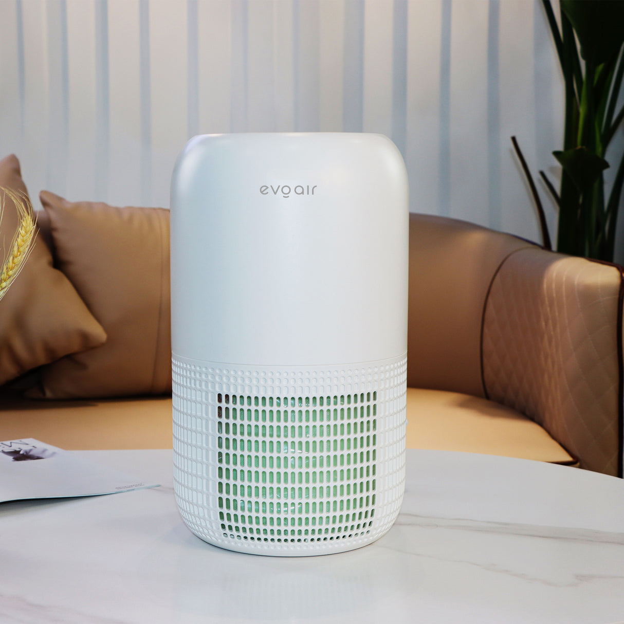 Purificator de aer Evoair, Yuvo, Lampă UV-C, Filtru 3in1, True Hepa, Carbon Activ, Pre-filtru, 4 viteze, Funcție Polen/Animale, Mod Noapte, Blocare Ecran, Lumină Ambientală, Alb