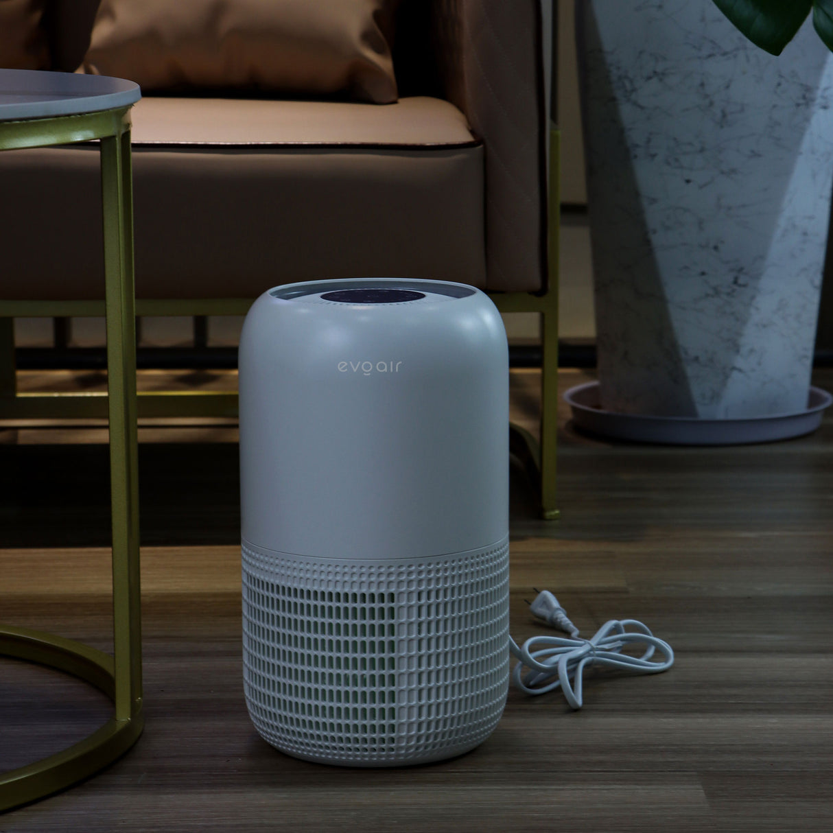 Purificator de aer Evoair, Yuvo, Lampă UV-C, Filtru 3in1, True Hepa, Carbon Activ, Pre-filtru, 4 viteze, Funcție Polen/Animale, Mod Noapte, Blocare Ecran, Lumină Ambientală, Alb